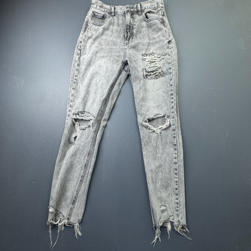American Eagle Women's Size 2 Gray Mom Jeans Distressed Raw Hem Y2K 90s Denim